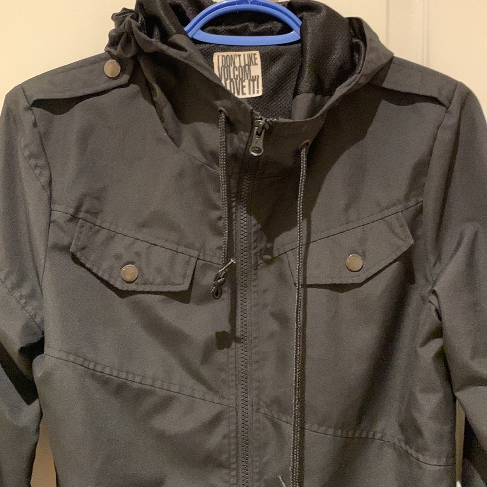 Women’s Volcom jacket - Picture 5 of 8
